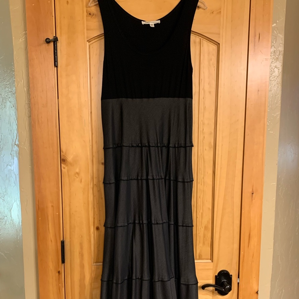 Karen Kane L black maxi dress. Only worn a couple of times. 64” shoulder to hem.